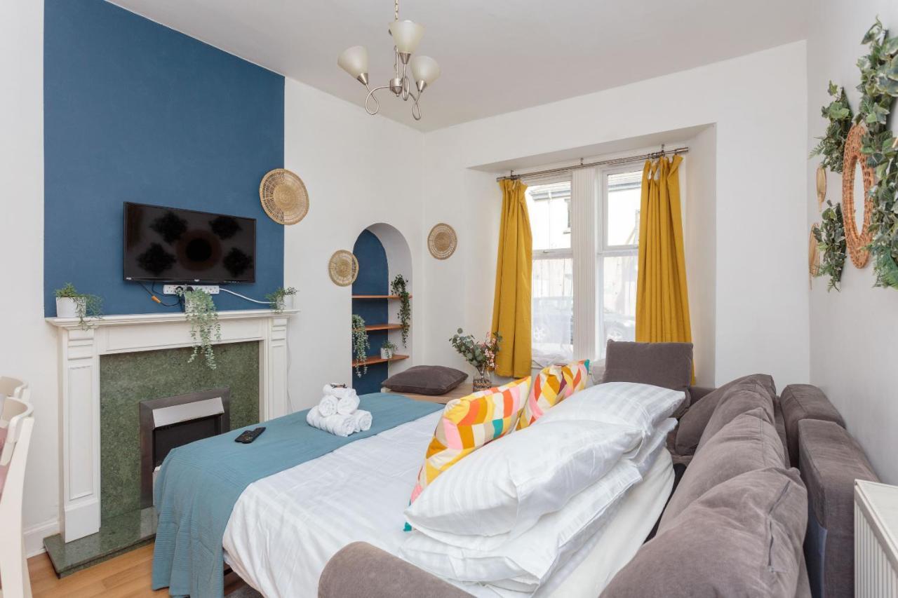 Apartamento Warm 1Bed Flat Leith Walk Edimburgo Exterior foto